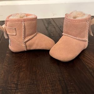 Baby Jesse II bow uggs! Worn maybe two times, like new!